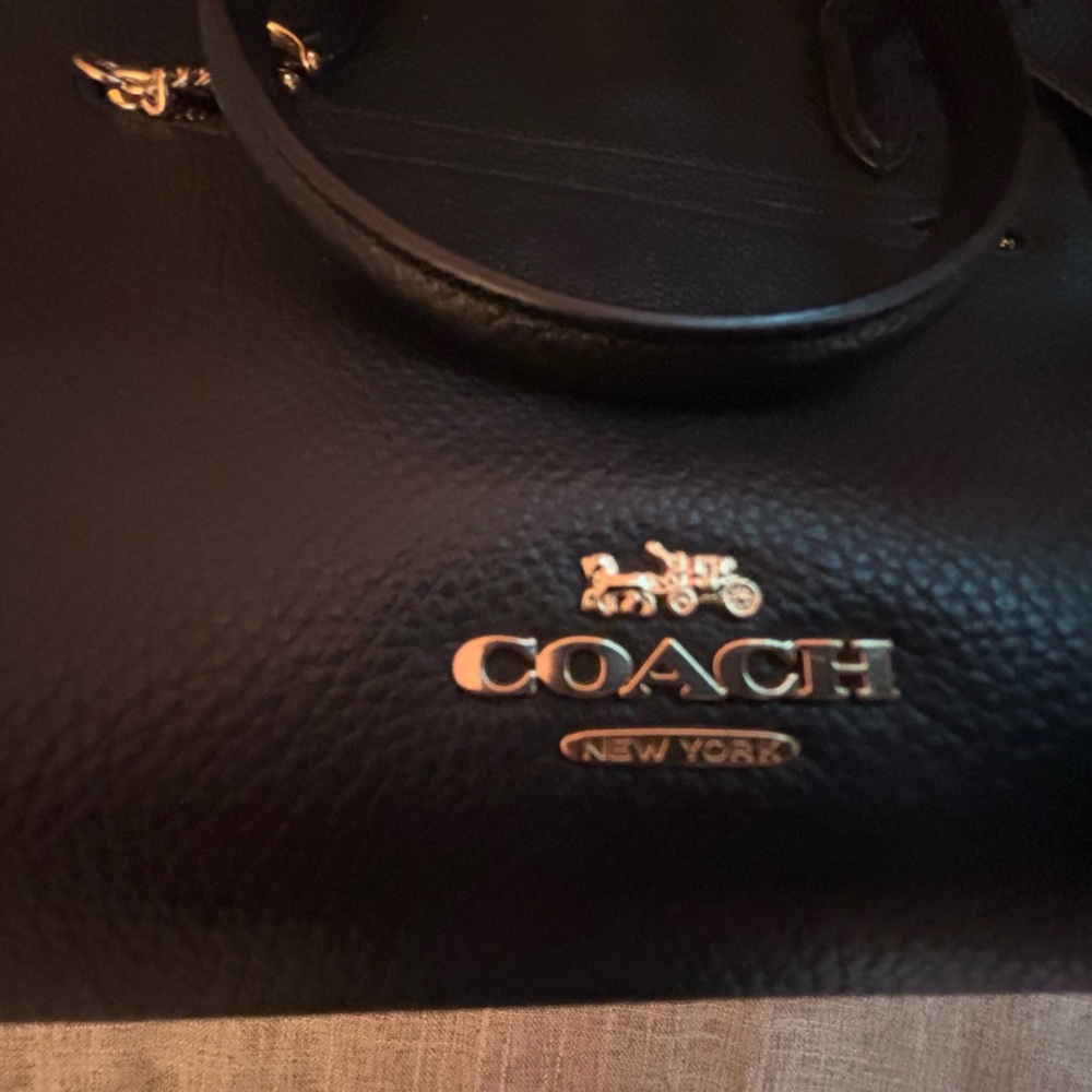 Black coach handbag like new